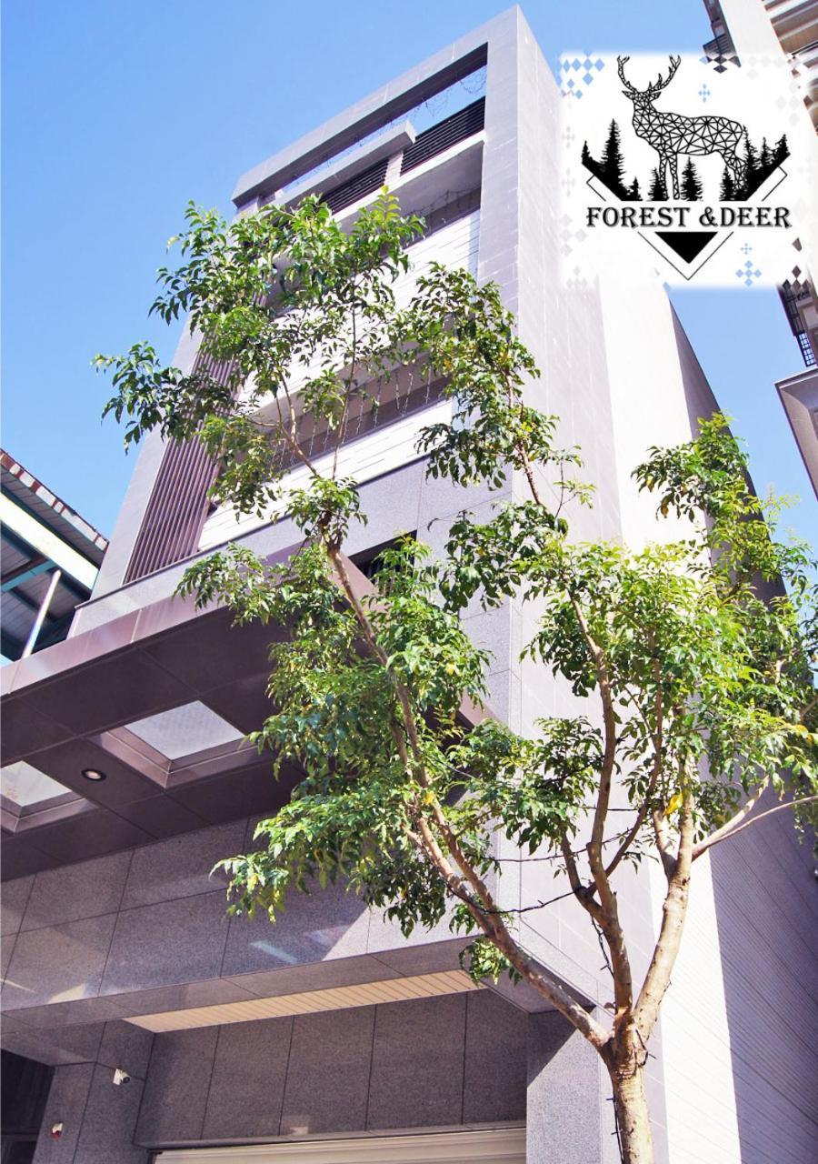 Forest Deer Black Tea Homestay Tainan Bagian luar foto