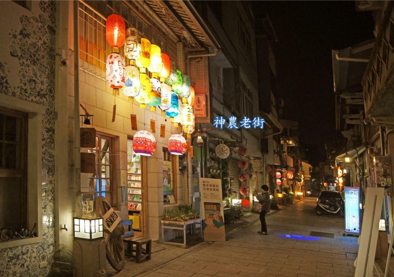 Forest Deer Black Tea Homestay Tainan Bagian luar foto